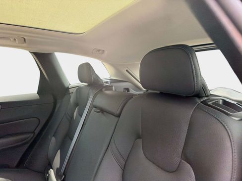 Certified 2024 Volvo XC60 B5 Plus w/ Protection Package Premier AWD/4WD image 16