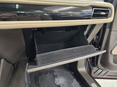 Used 2023 Lincoln Aviator AWD w/ Premium Package image 22
