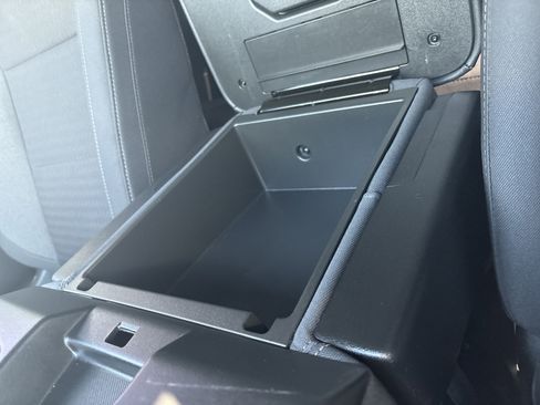 Used 2024 GMC Sierra 1500 SLE image 32