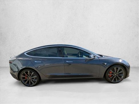 Used 2020 Tesla Model 3 Performance image 4