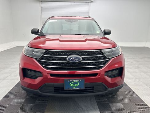 Used 2022 Ford Explorer XLT AWD/4WD image 6