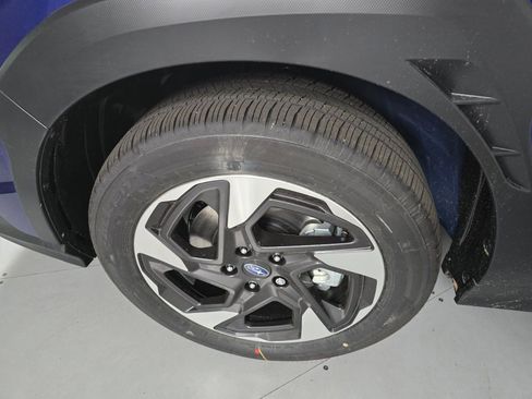 New 2025 Subaru Crosstrek 2.5i Limited w/ Popular Package #3A image 10