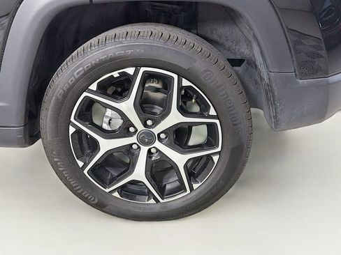 Used 2025 Jeep Compass Limited AWD/4WD image 32