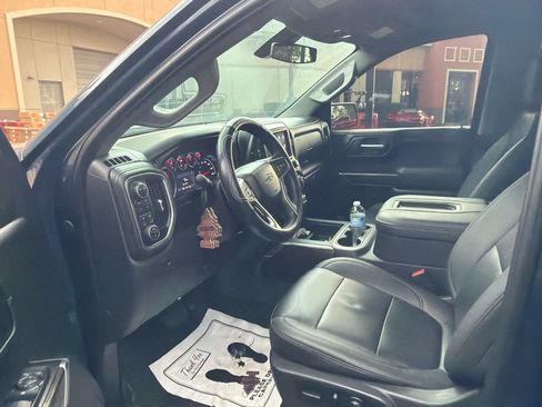 Used 2021 Chevrolet Silverado 1500 LT Trail Boss w/ LT Trail Boss Premium Package AWD/4WD image 4