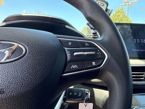 Used 2021 Hyundai Santa Fe SE FWD image 8