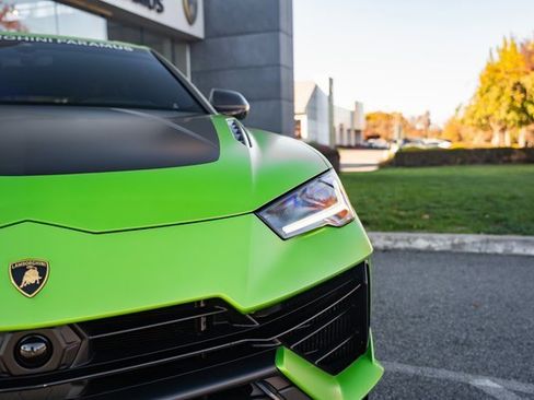 Used 2024 Lamborghini Urus Performante image 9