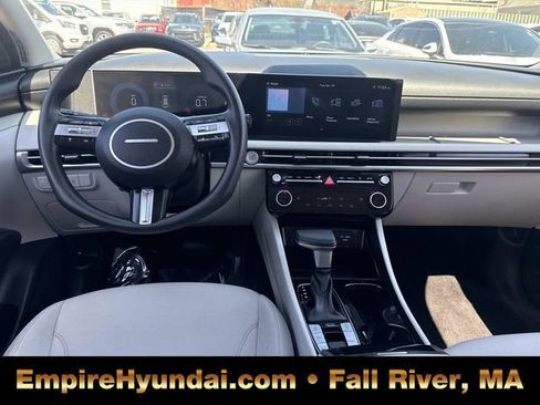 Used 2025 Hyundai Tucson SEL image 15