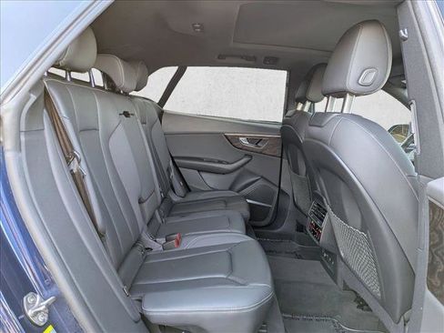 Used 2021 Audi Q8 Prestige w/ Prestige Package image 23