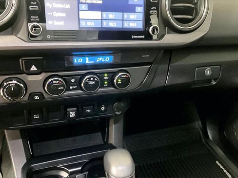 Used 2021 Toyota Tacoma TRD Sport image 25
