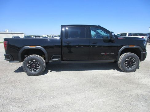 New 2026 GMC Sierra 2500 AT4X AWD/4WD image 3