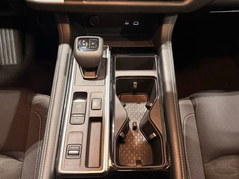 Used 2023 Nissan Pathfinder SV image 24