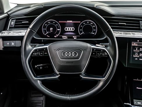 Used 2021 Audi e-tron Premium w/ Convenience Plus Package image 18