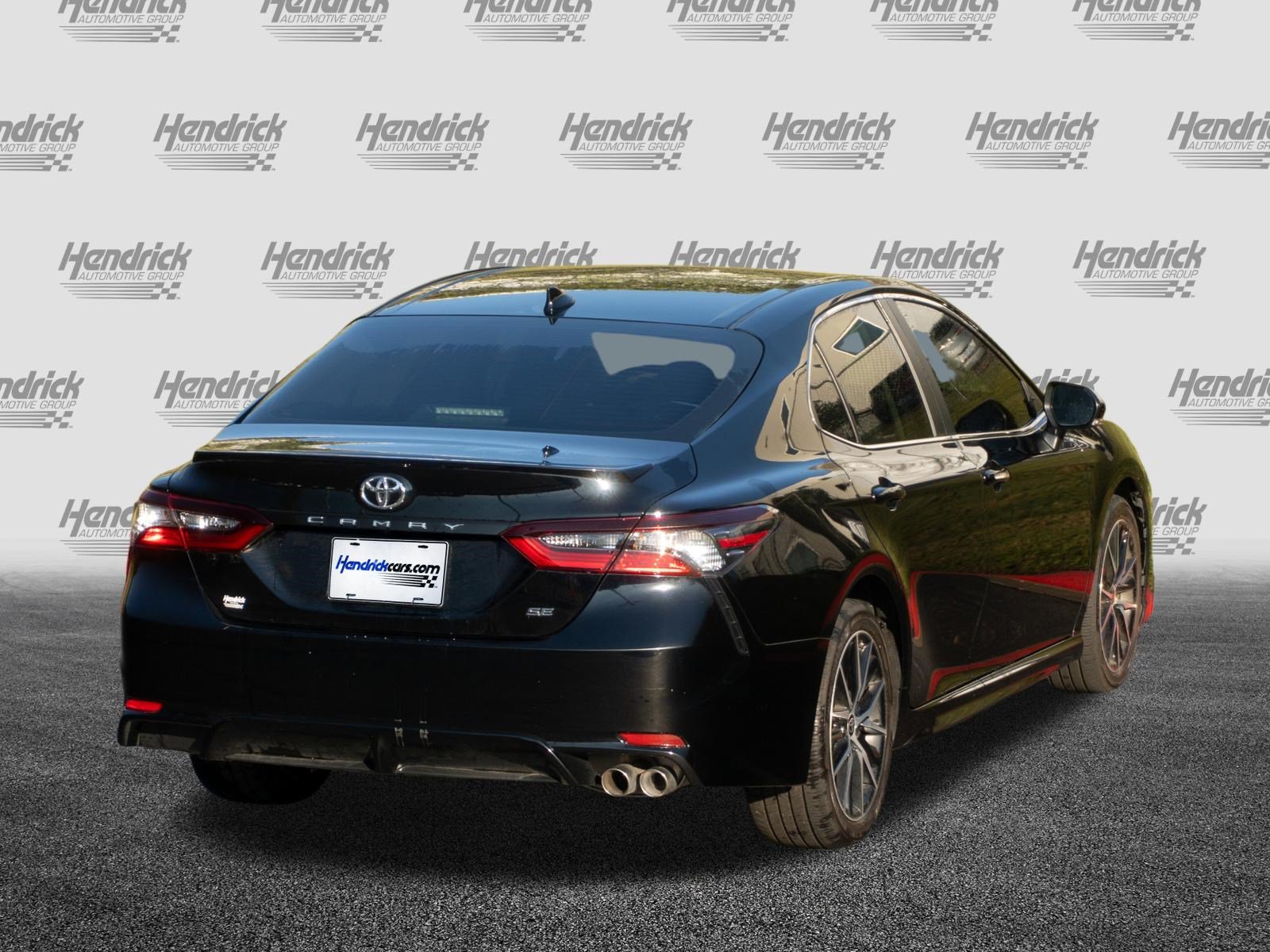 Used 2024 Toyota Camry SE FWD image 7