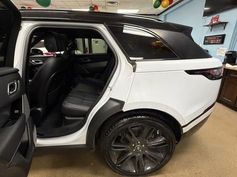 Used 2020 Land Rover Range Rover Velar R-Dynamic S image 24