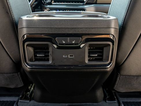 Used 2025 Chevrolet Silverado 2500 ZR2 w/ ZR2 Bison Edition AWD/4WD image 34