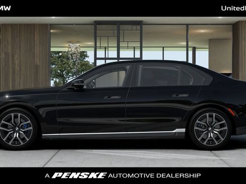 New 2027 BMW 740i xDrive w/ M Sport Package AWD/4WD image 4