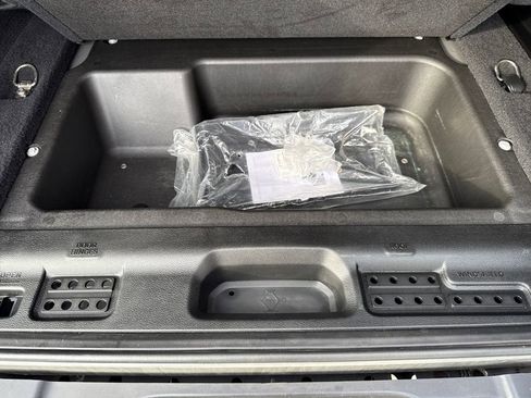 Used 2018 Jeep Wrangler Unlimited Sahara image 31