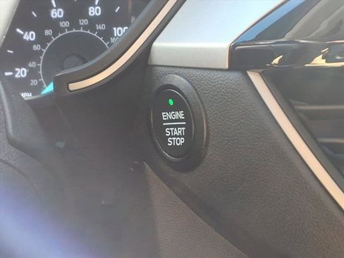 Used 2022 Ford Escape SE w/ Convenience Package image 17