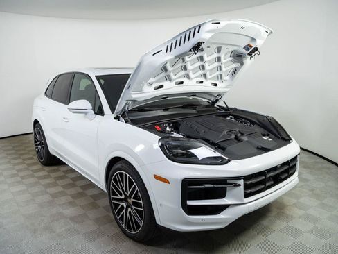 New 2026 Porsche Cayenne S AWD/4WD image 35
