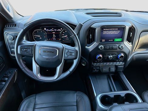 Used 2022 GMC Sierra 2500 Denali w/ Denali Ultimate Package image 16