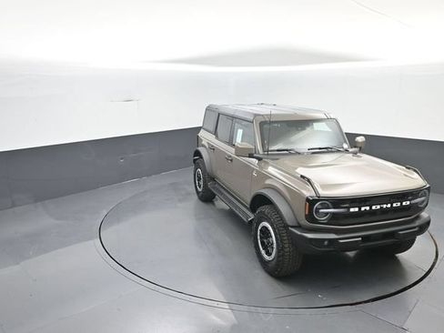 New 2026 Ford Bronco Outer Banks w/ Sasquatch Package AWD/4WD image 26