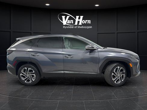 Used 2025 Hyundai Tucson Limited AWD/4WD image 8