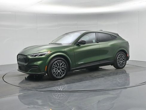 Used 2025 Ford Mustang Mach-E Premium image 30