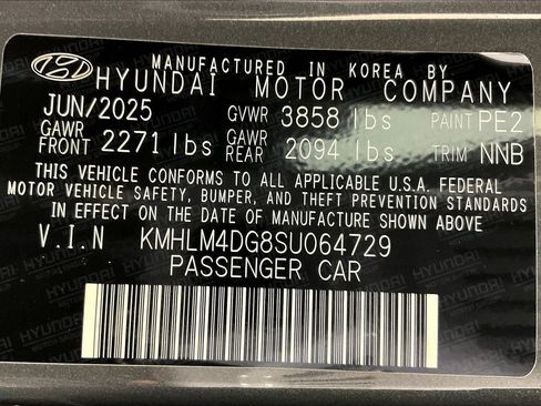 Used 2025 Hyundai Elantra Sport FWD image 18