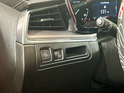 Used 2023 Cadillac XT5 Luxury w/ LPO, Floor Liner Package FWD image 8