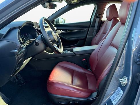 Used 2023 MAZDA MAZDA3 s image 9