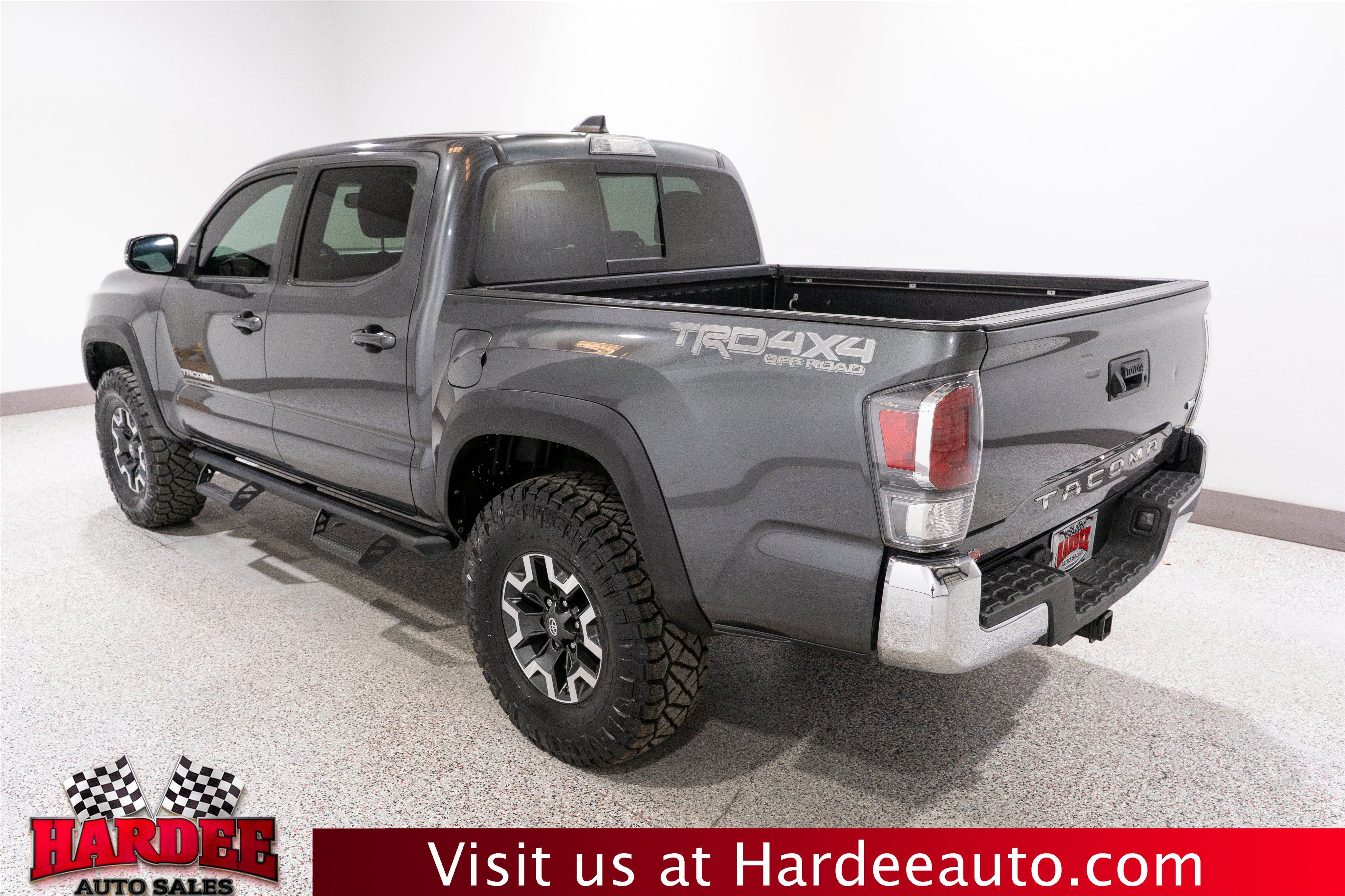 Used 2020 Toyota Tacoma TRD Off-Road AWD/4WD image 3