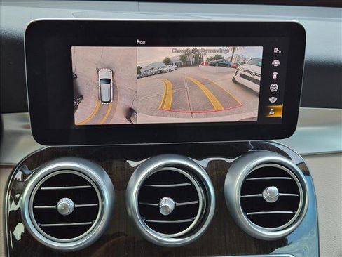 Used 2021 Mercedes-Benz GLC 300 image 13