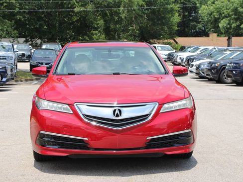 Used 2017 Acura TLX FWD image 2