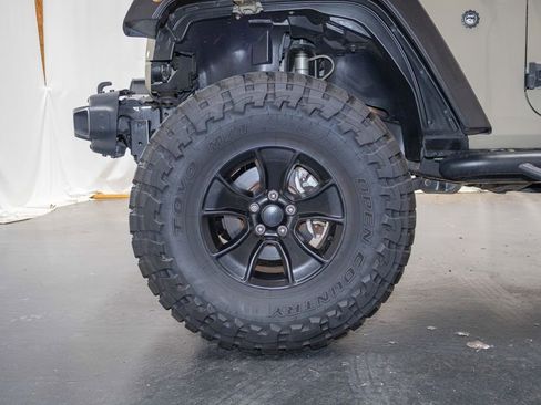 Used 2018 Jeep Wrangler Unlimited Sport S image 8