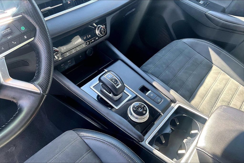 Used 2024 Mitsubishi Outlander SE AWD/4WD image 15