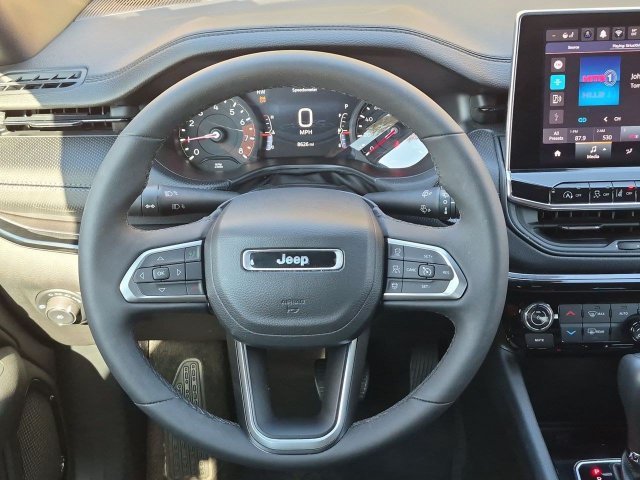 Used 2026 Jeep Compass Limited AWD/4WD image 22