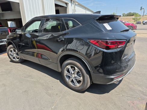Used 2026 Chevrolet Blazer LT FWD image 4