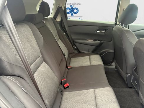 Used 2025 Nissan Rogue SV image 16