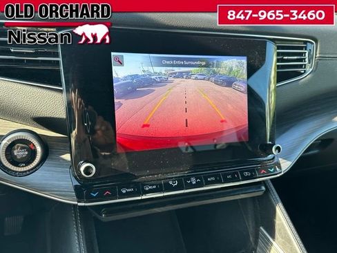 Used 2024 Jeep Wagoneer Series II w/ Flexible Seating Group AWD/4WD image 17