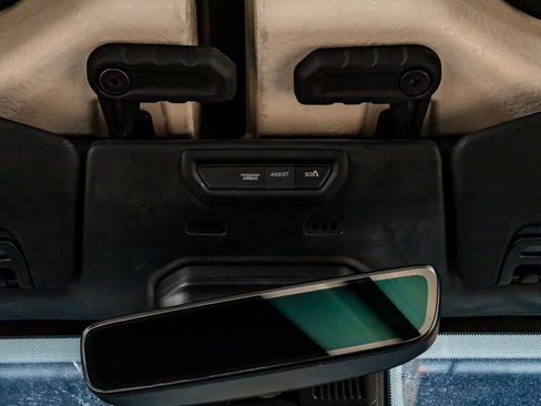 Used 2021 Jeep Gladiator Overland AWD/4WD image 28