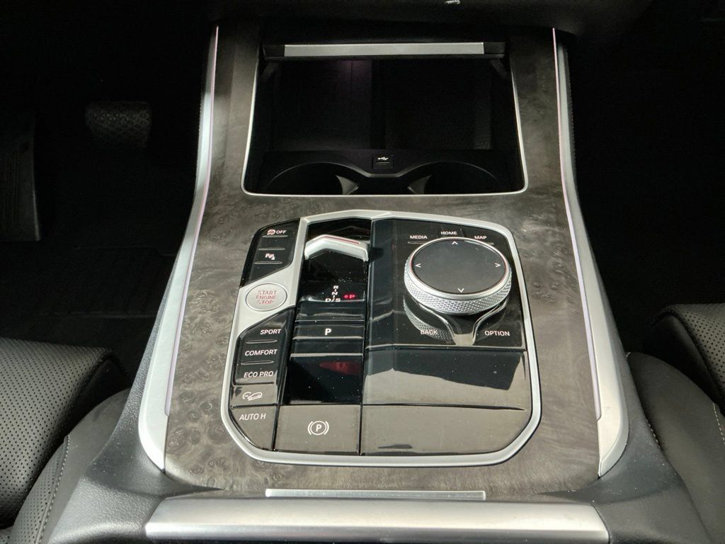 Certified 2024 BMW X5 xDrive40i w/ Parking Assistance Package AWD/4WD image 13