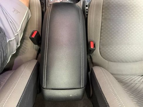 Used 2022 Ford Escape SE w/ SE Sport Appearance Package AWD/4WD image 41