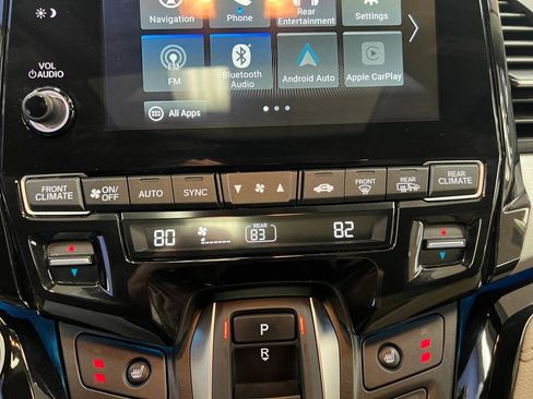 Used 2023 Honda Odyssey Touring image 18