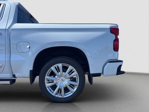 New 2026 Chevrolet Silverado 1500 High Country AWD/4WD image 17