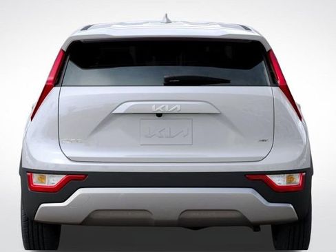 New 2026 Kia Niro LX image 13