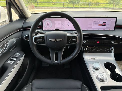 Certified 2026 Genesis GV70 2.5T Advanced AWD/4WD image 13