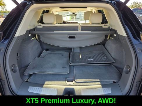 Used 2021 Cadillac XT5 Premium Luxury image 15