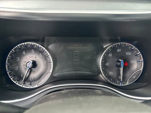 New 2026 Chrysler Pacifica Limited image 23