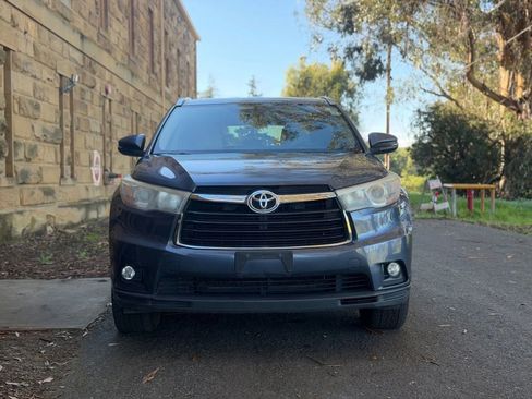 Used 2016 Toyota Highlander XLE AWD/4WD image 10
