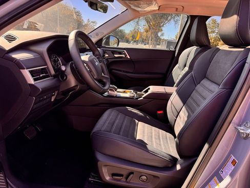 New 2026 Mitsubishi Outlander AWD image 14